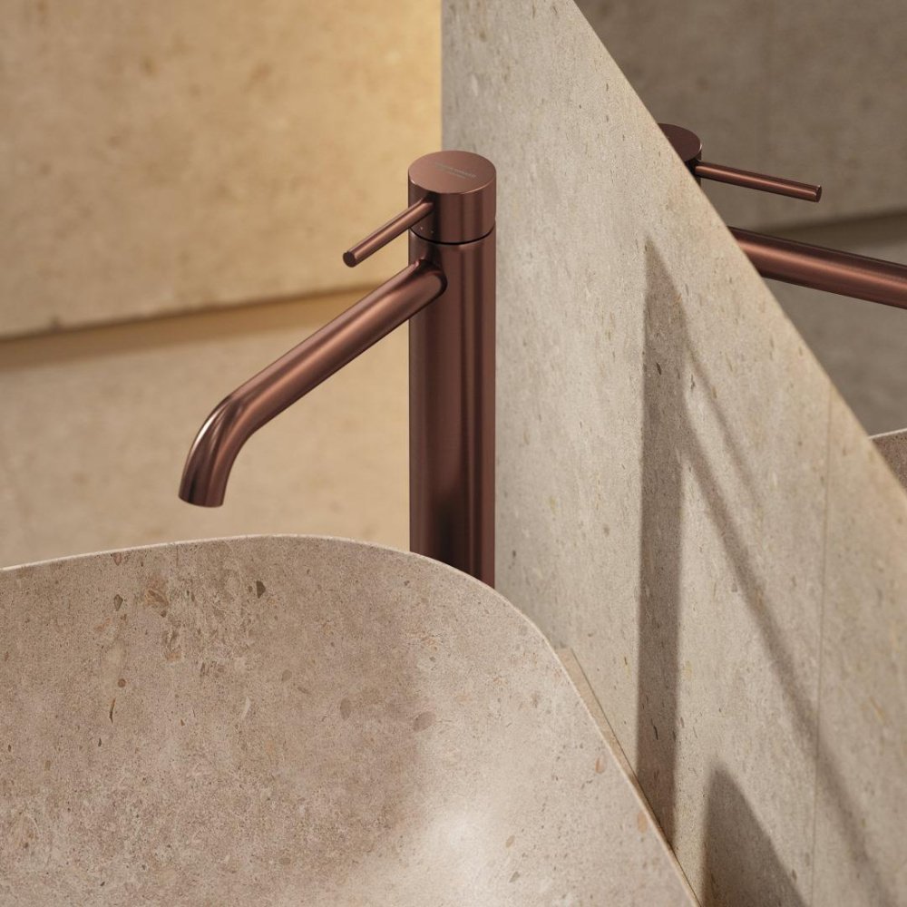 Смеситель для раковины ETERNA однорычажный, высокий, без дон\клапана 3/8”, брашированная медь, pvd Смеситель для раковины ETERNA однорычажный, высокий, без дон\клапана 3/8”, брашированная медь, pvd