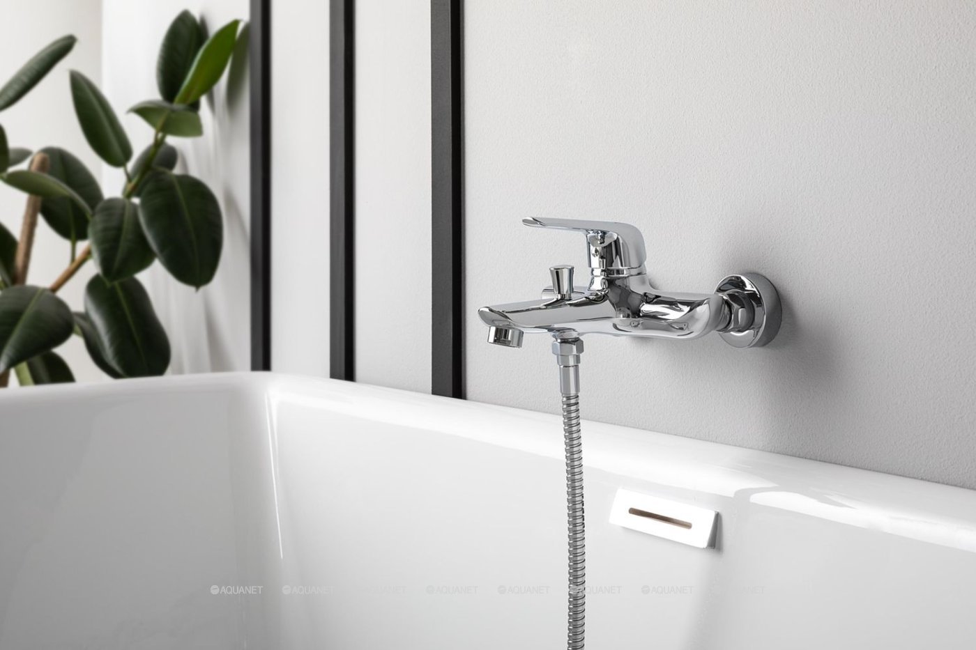 Смеситель для ванны с душем Aquanet Pragmatic AF430-20С Смеситель для ванны с душем Aquanet Pragmatic AF430-20С