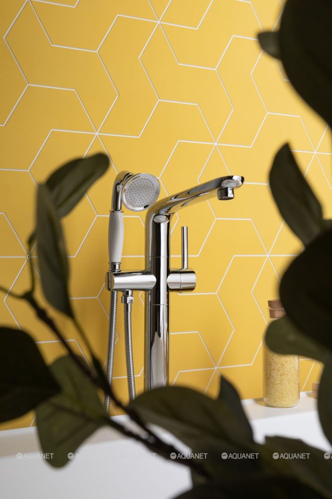 Смеситель для ванны с душем Aquanet JA-5001 Смеситель для ванны с душем Aquanet JA-5001