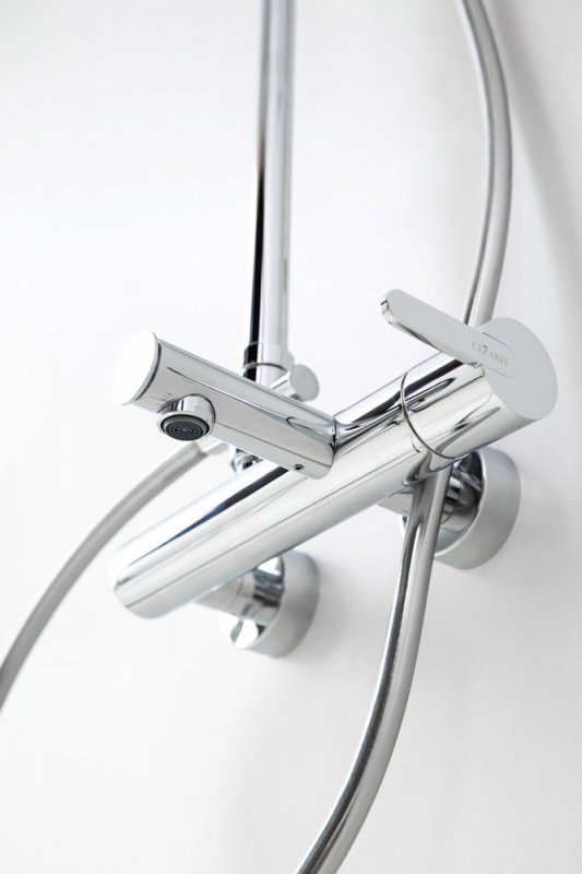 LEAF-CVDA-30-ST Душевая стойка телескопическая, с изливом с верхним и ручным душем Исполнение: Satinox  LEAF-CVDA-30-ST Душевая стойка телескопическая, с изливом с верхним и ручным душем Исполнение: Satinox