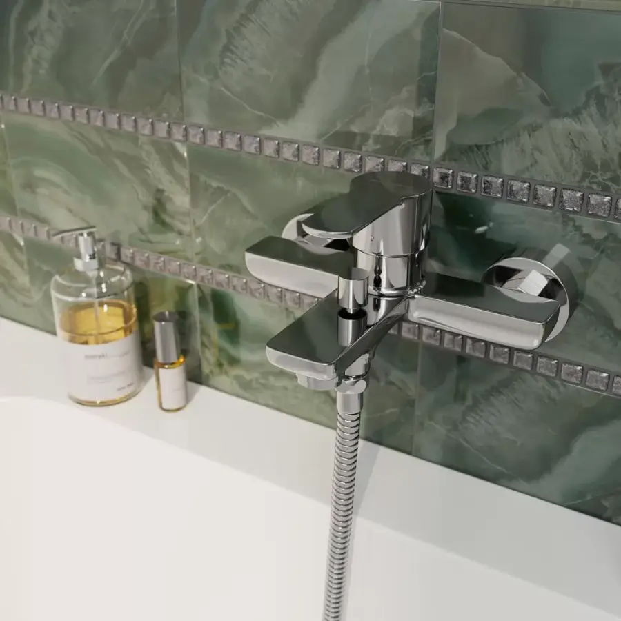 Смеситель SONATA для ванны, хром Смеситель SONATA для ванны, хром