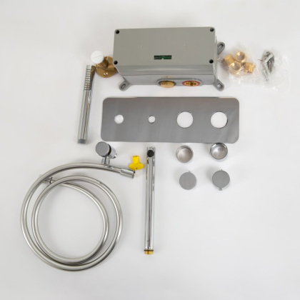 CZR-B-VDM1-T-BIO Встраиваемый термостатический смеситель для ванны и душа однорычажный, в комплекте с ручным душем Исполнение: Белый матовый  CZR-B-VDM1-T-BIO Встраиваемый термостатический смеситель для ванны и душа однорычажный, в комплекте с ручным душем Исполнение: Белый матовый