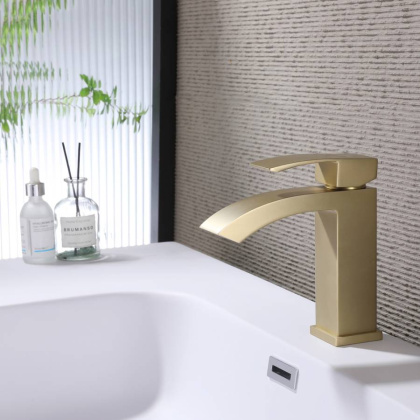 Смеситель для раковины Abber Wasserfall AF8610G золото матовое