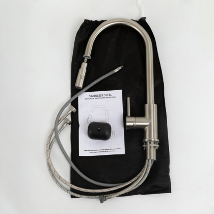 Смеситель для кухни с выдвижным изливом, двухрежимный, нержавеющая сталь, исполнение сатин BB-LAM31B-IN Смеситель для кухни с выдвижным изливом, двухрежимный, нержавеющая сталь, исполнение сатин BB-LAM31B-IN