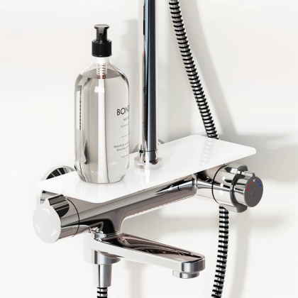 977760000 Jupiter душевая система с ванно-душевым ТМС смесителем-полкой, хром