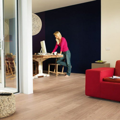 Ламинат Quick-step Perspective UF1303 Доска дубовая св. потертая(9,5 мм/32 кл/1,507м2)1380*156, м2