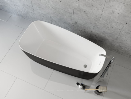 Акриловая ванна Aquanet Family Trend 170x78 90778 Gloss Finish (панель Black matte) Акриловая ванна Aquanet Family Trend 170x78 90778 Gloss Finish (панель Black matte)