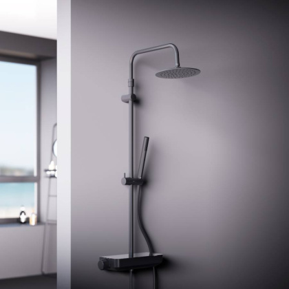 936780300 Scandinavian Pure душевая система с душевым смесителем-полкой, чёрный