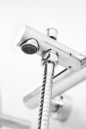 LEAF-VD-SS Смеситель для ванны и душа однорычажный в комплекте с ручным душем, шлангом и держателем Исполнение: Sunset 