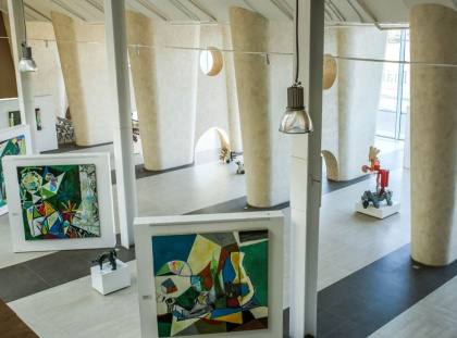 Плинтус Королевская дорога черный обрезной 60x9,5x0,9