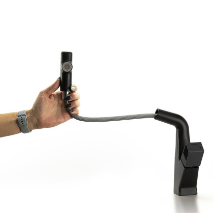 Смеситель для кухни/раковины, с вытяжным изливом, высота излива 17~26 см, длина 14 см, латунь/чёрный