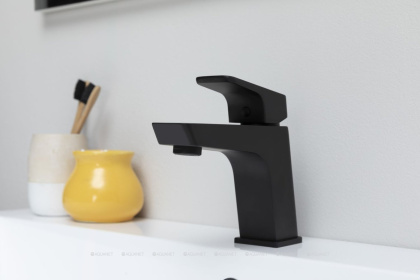 Смеситель для раковины Aquanet Gotic AF440-10B Смеситель для раковины Aquanet Gotic AF440-10B