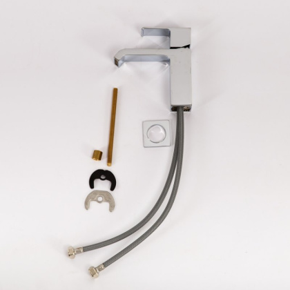 PORTA-LS1-01-W0 Смеситель на раковину однорычажный, без донного клапана, исполнение хром